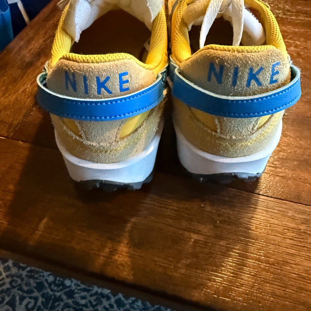 Nike Sneakers in Yellow and Blue